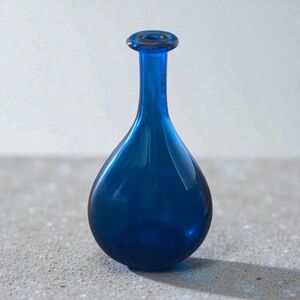 Blenko Glass Colonial Williamsburg wine bottle CW-12 Blue 9.5” Original label